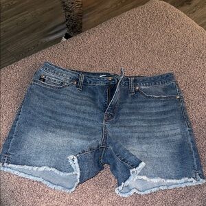 Seven7 Women's Frayed Hem Jean Shorts - Blue